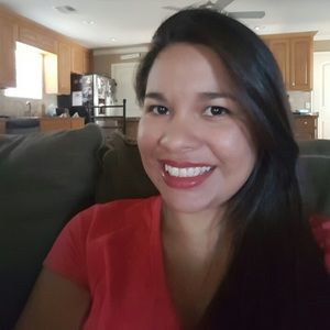 Meet your Posher, Monique